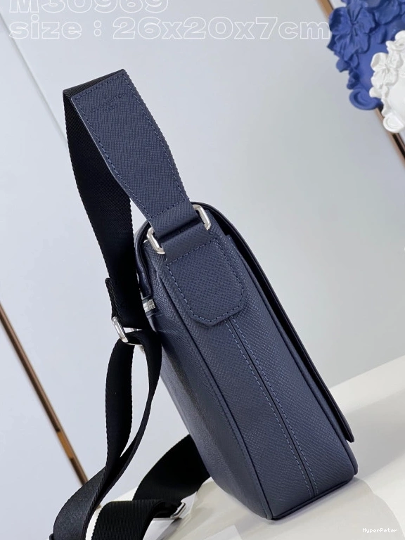 PM DISTRICT VUITTON LOUIS 0711